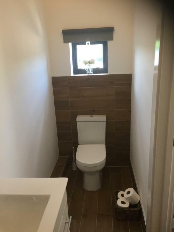 Willow Court Farm Studio South & Petting Farm, 8 Mins From Legoland & Windsor, 15 Mins From Lapland Uk المظهر الخارجي الصورة
