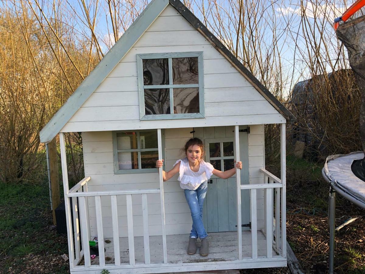 Willow Court Farm Studio South & Petting Farm, 8 Mins From Legoland & Windsor, 15 Mins From Lapland Uk المظهر الخارجي الصورة